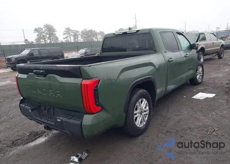 2022 Toyota Tundra Sr5 z USA, uszkodzony, nr VIN 5TFLA5EC3NX009641